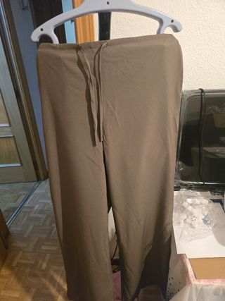 Conjunto de blusa y pantalón