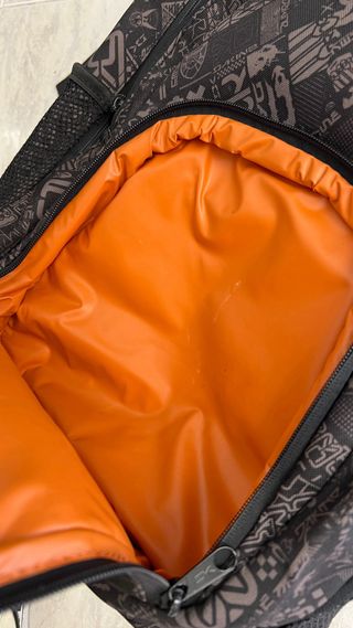 Mochila de viaje Dakine