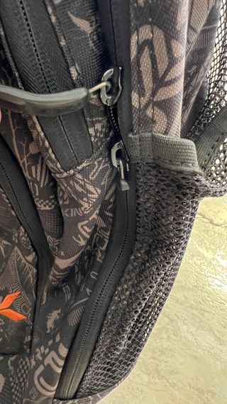 Mochila de viaje Dakine