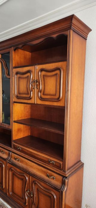 Mueble de salón grande en madera