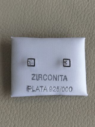 Pendientes plata chica nuevos.