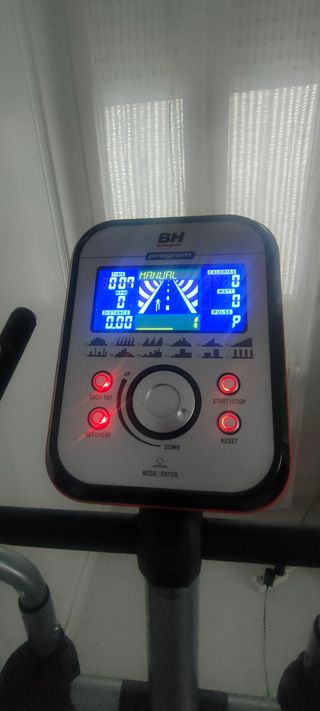 Bicicleta elíptica modelo BH G2567