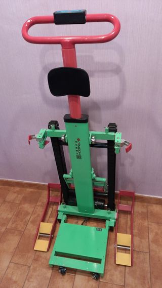 Grua escaleras para silla de ruedas