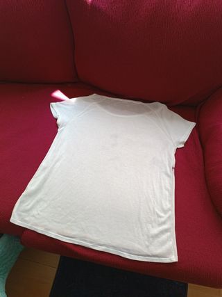 Camiseta de Zara con flor