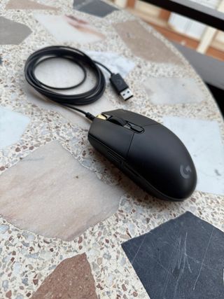 Raton logitech 203G