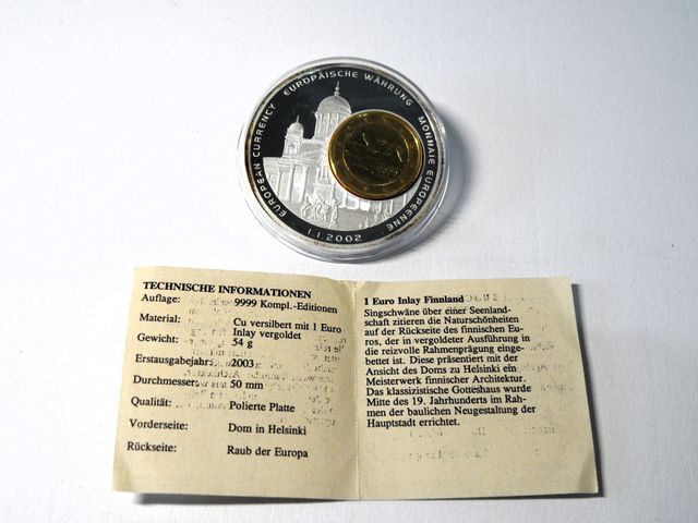 Medalla moneda 1 euro Finlandia baño de oro Europa