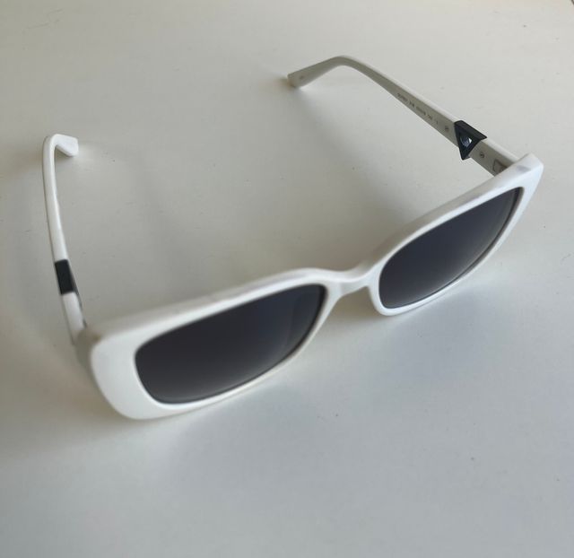 Gafas de sol marca Guess. 