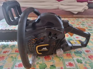 Motosierra MC Culloch CS35S. Gasolina