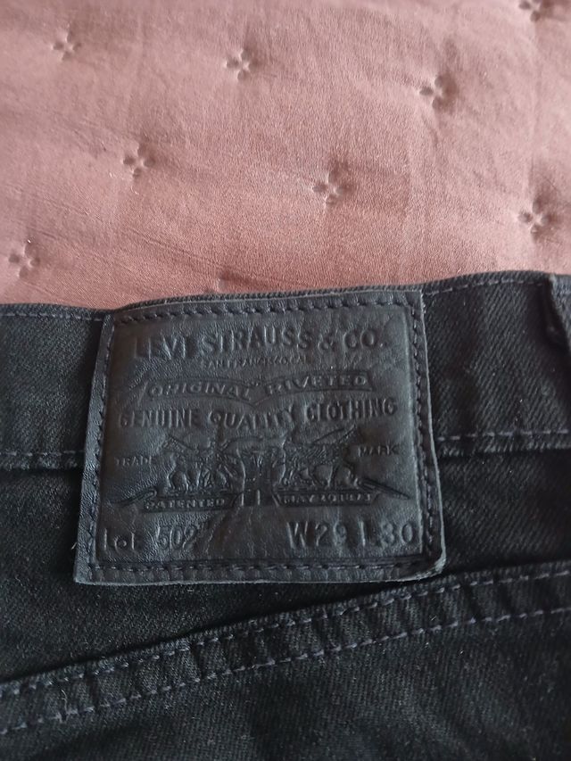 Vaquero largo negro Levis