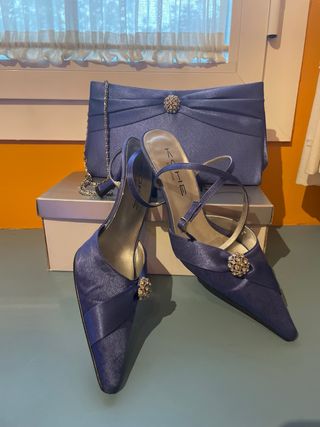 Zapatos tacon fiesta y cartera. 