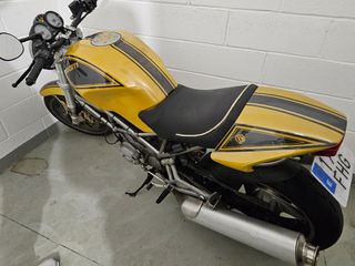 ducati monster 620 ie, 33000 millas. Buen estado