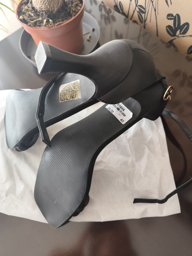 SANDALIAS DE VESTIR NEGRAS