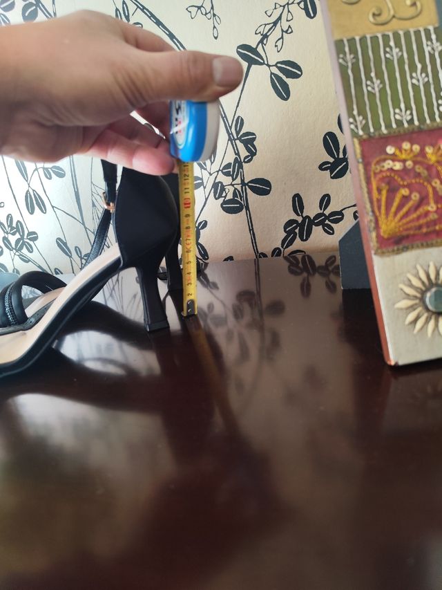 SANDALIAS DE VESTIR NEGRAS