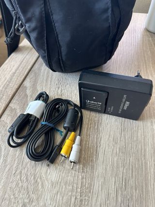 Cámara réflex Nikon D3200 + objetivo 18-55mm