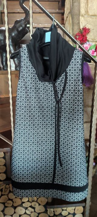 Bellissimo vestito smanicato marca Piazza Italia