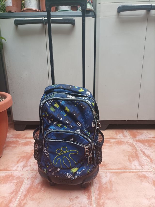 Mochila con ruedas totto