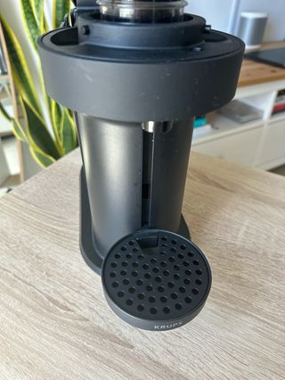 Cafetera Nespresso Vertuo Next XN910N - Como Nueva