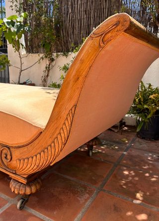 Sofa divan chaise Longue antiguo