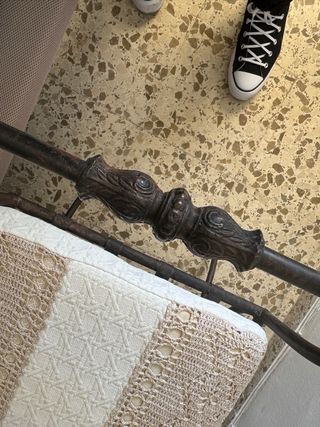 Banco/ descalzadora de forja.