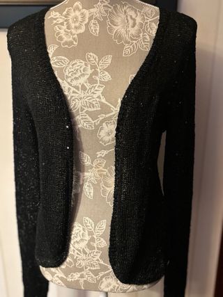 Cardigán negra con lentejuelas