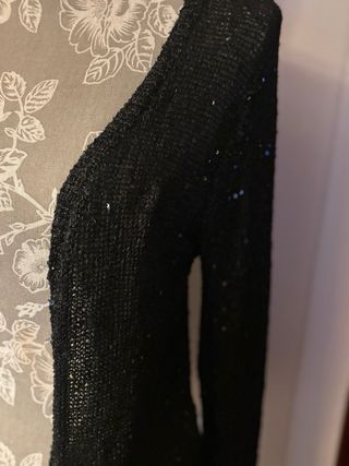 Cardigán negra con lentejuelas