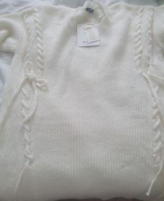 Jersey blanco chica con etiqueta TallaL 
