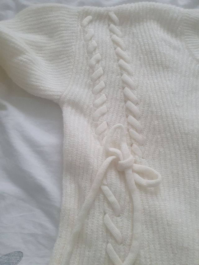 Jersey blanco chica con etiqueta TallaL