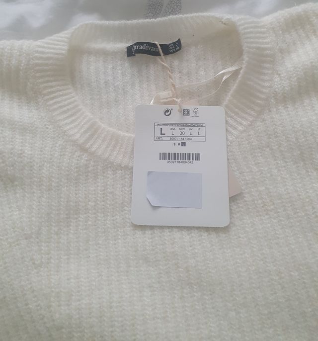 Jersey blanco chica con etiqueta TallaL