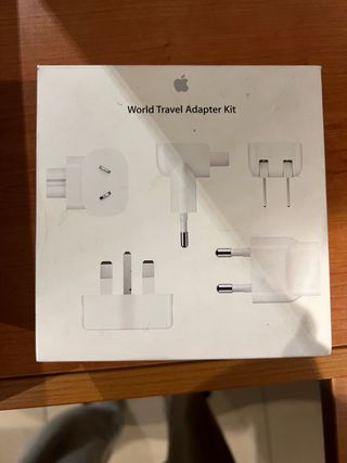 world travel adapter apple