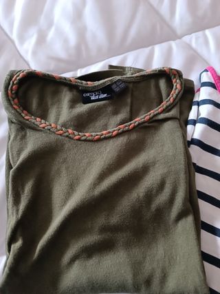 Lote 2 camisetas. Esmara