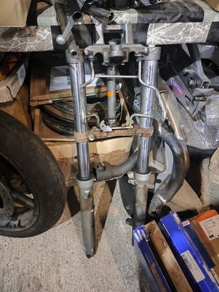 Horquilla Hornet 600