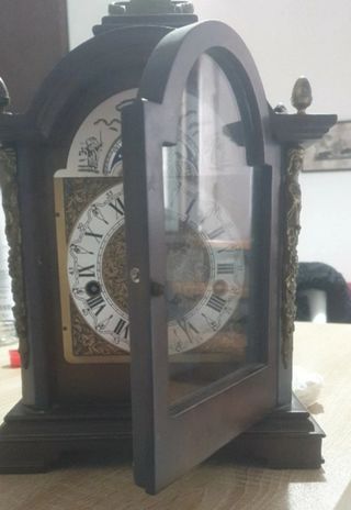 Orologio in legno vintage