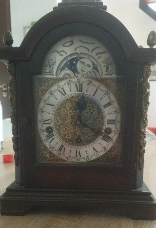 Orologio in legno vintage