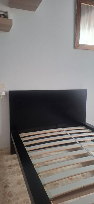 Cama con funda edredón y cojín