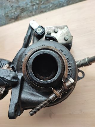 turbo de Peugeot 407 2.7 hdi motor uhz