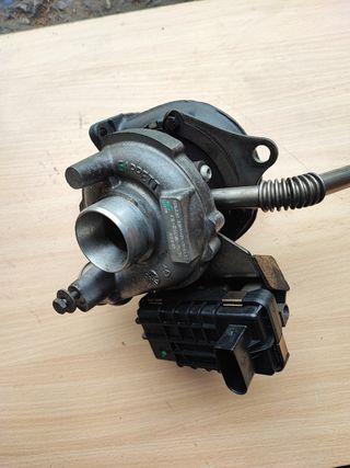 turbo de Peugeot 407 2.7 hdi motor uhz