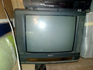 Televisori a tubo catodico vintage