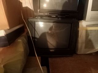 Televisori a tubo catodico vintage