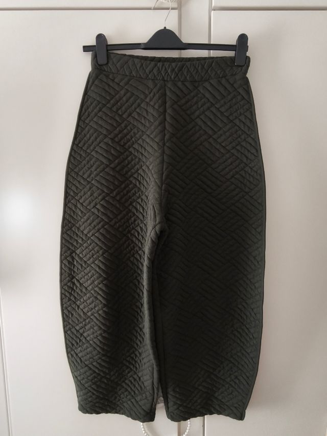 Pantalón carrot acolchado verde