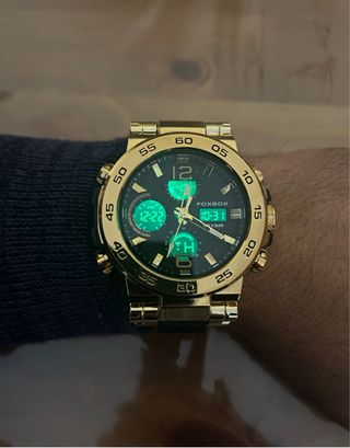 RELOJ DEPORTIVO MULTIFUNCIONAL CON ESFERA LUMINOSA