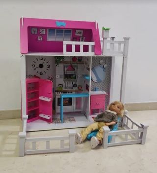 Casa Nancy con accesorios y muñeca