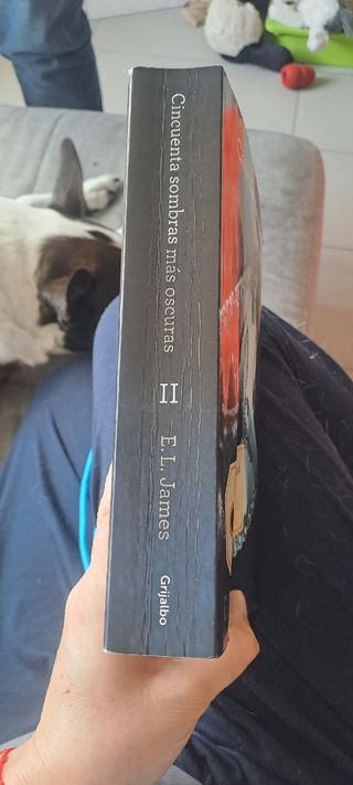 Cincuenta sombras más oscuras (Cincuenta sombras 2) (Spanish Edition)