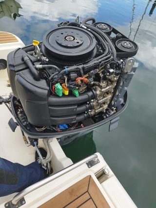 Motor fueraborda yamaha 225 cv 4 T