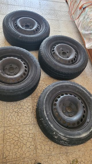 Rueda y llanta Volskwagen Carabelle
