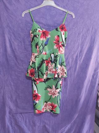 Vestido corto floreado ideal comuniones