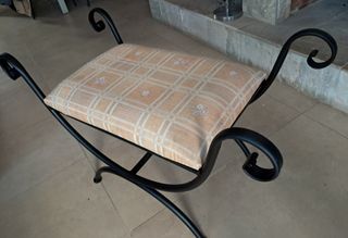 Banco taburete descalzador forja.