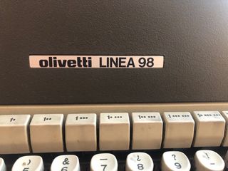 Máquina de escribir con soporte