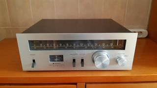 RADIO SANYO PLATEADA