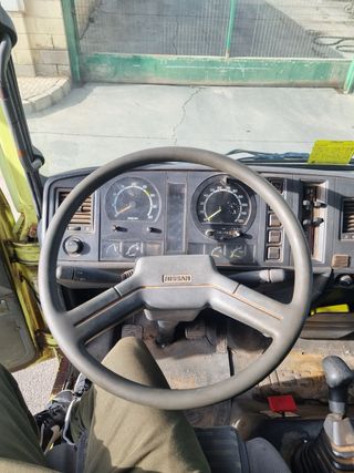Nissan L 50 1993