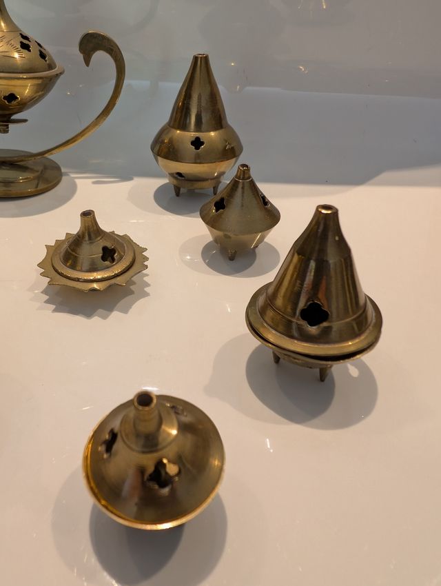 8 Quemadores de incienso  de latón